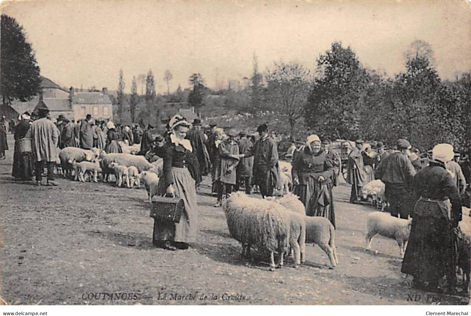 COUTANCES - Le Marché De La Croûte - Très Bon état - Coutances