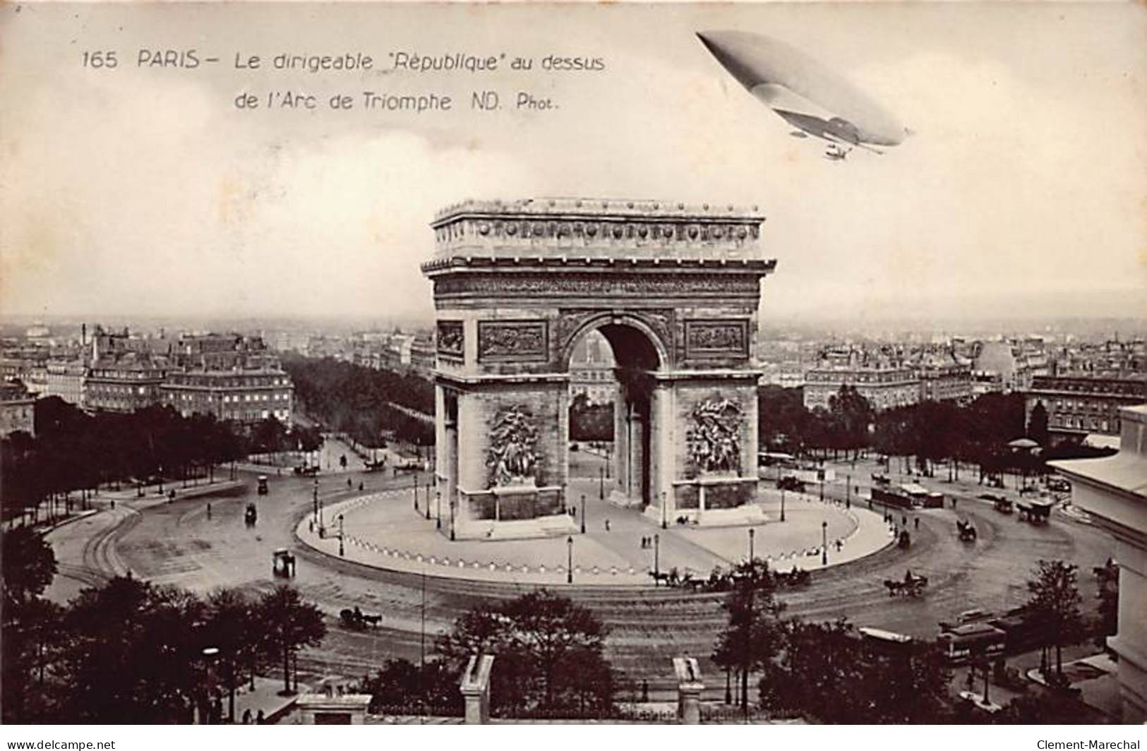 PARIS - Le Dirigeable " République " Au Dessus De L'Arc De Triomphe - Très Bon état - Paris (08)