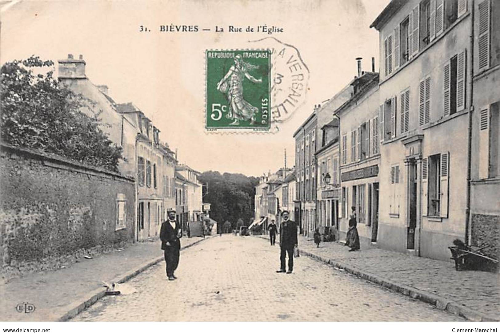 BIEVRES - La Rue De L'Eglise - Très Bon état - Altri & Non Classificati