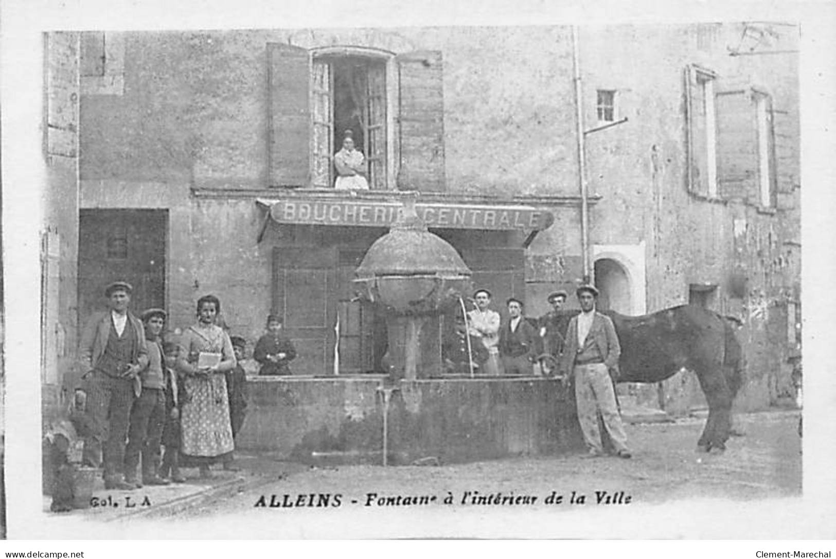 ALLEINS - Fontaine à L'intérieur De La Ville - Très Bon état - Alleins