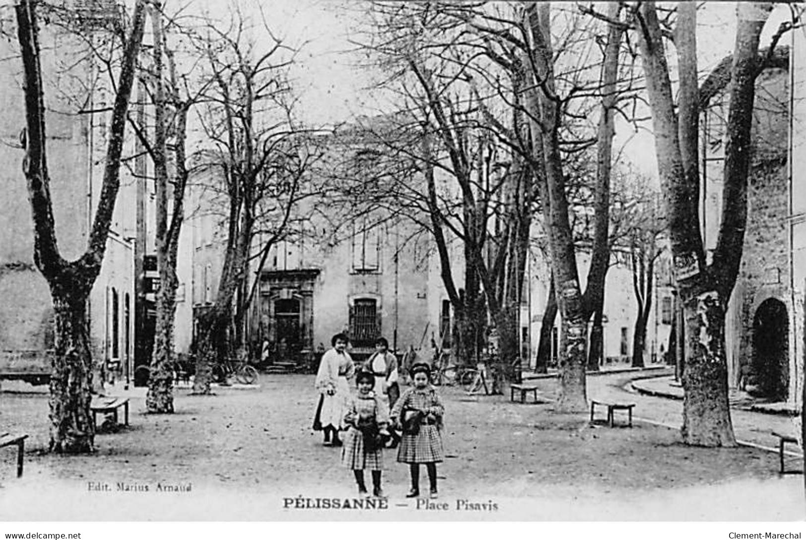 PELISSANNE - Place Pisavis - Très Bon état - Pelissanne