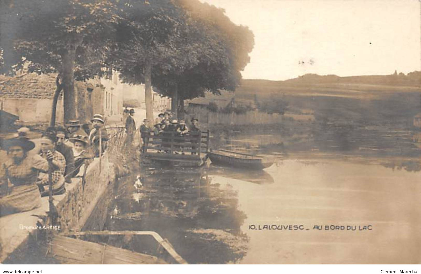 LA LOUVESC - Au Bord Du Lac - Très Bon état - La Louvesc