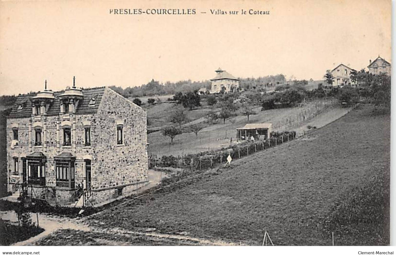 PRESLES - COURCELLES - Villas Sur Le Coteau - Très Bon état - Presles