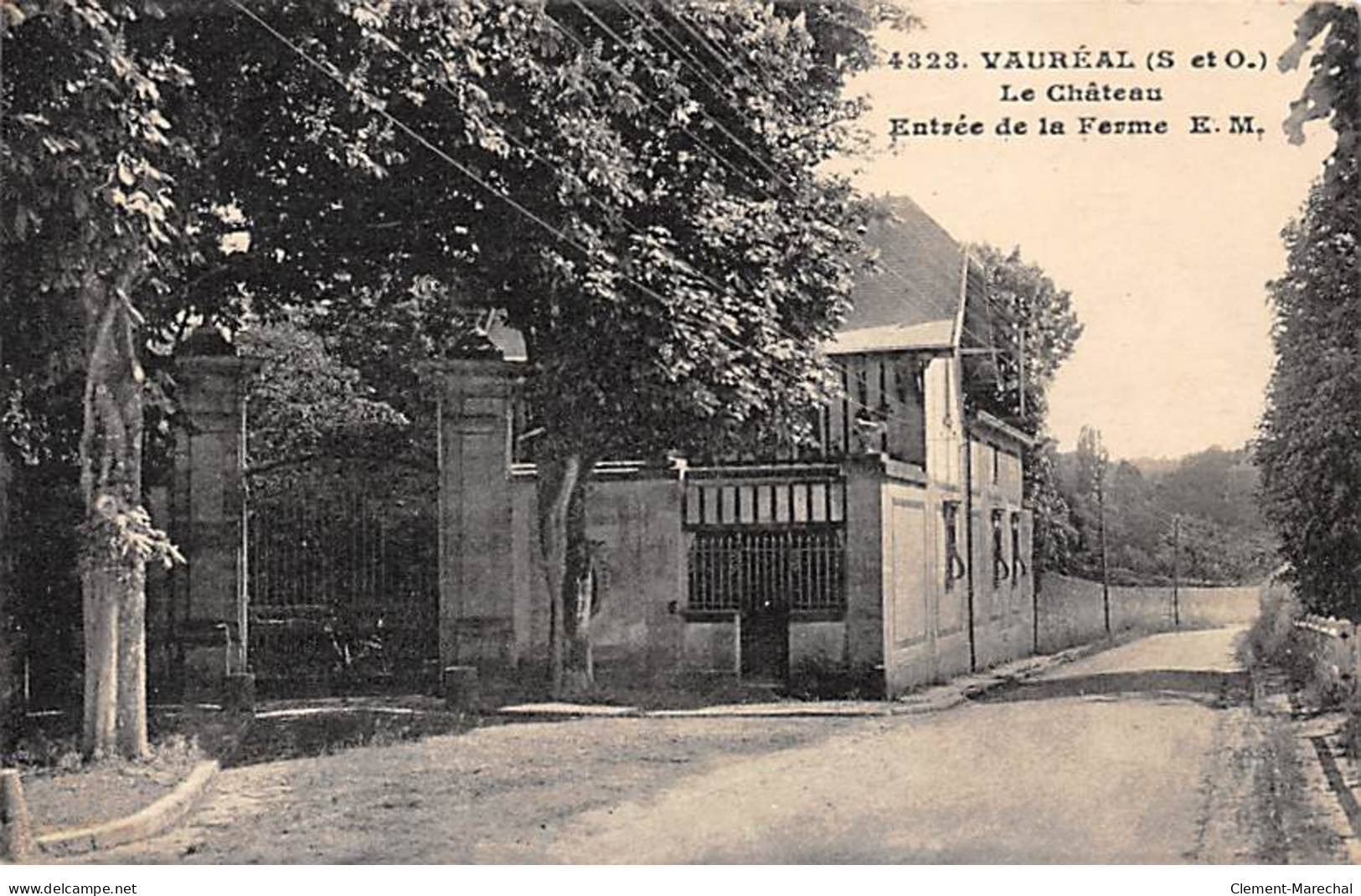 VAUREAL - Le Château - Entrée De La Ferme - Très Bon état - Vauréal