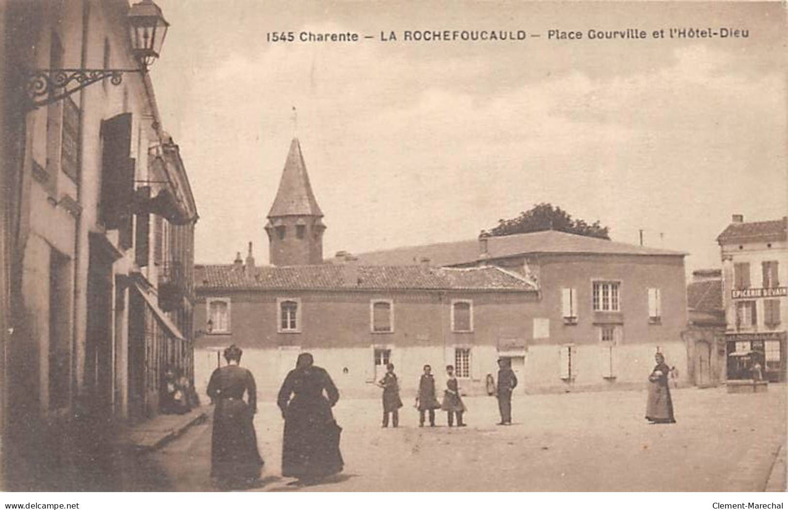 LA ROCHEFOUCAULT - Place Gourville Et L'Hôtel Dieu - Très Bon état - Other & Unclassified