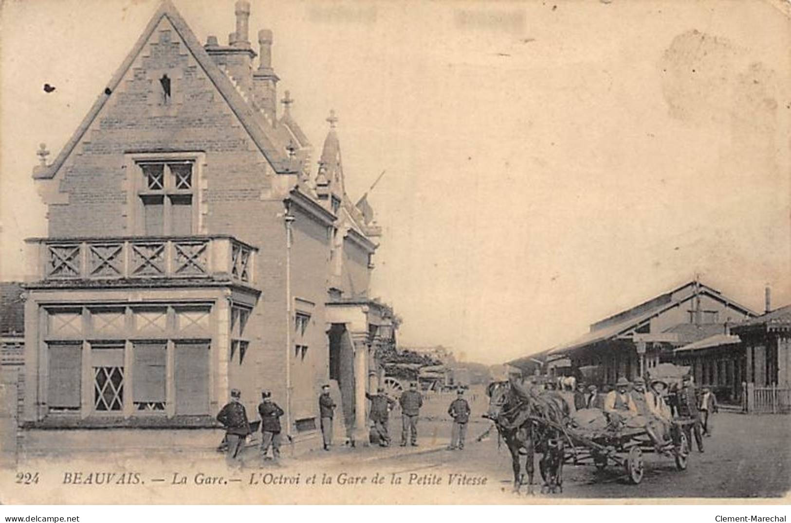 BEAUVAIS - La Gare - L'Octroi Et La Gare De La Petite Vitesse - état - Beauvais