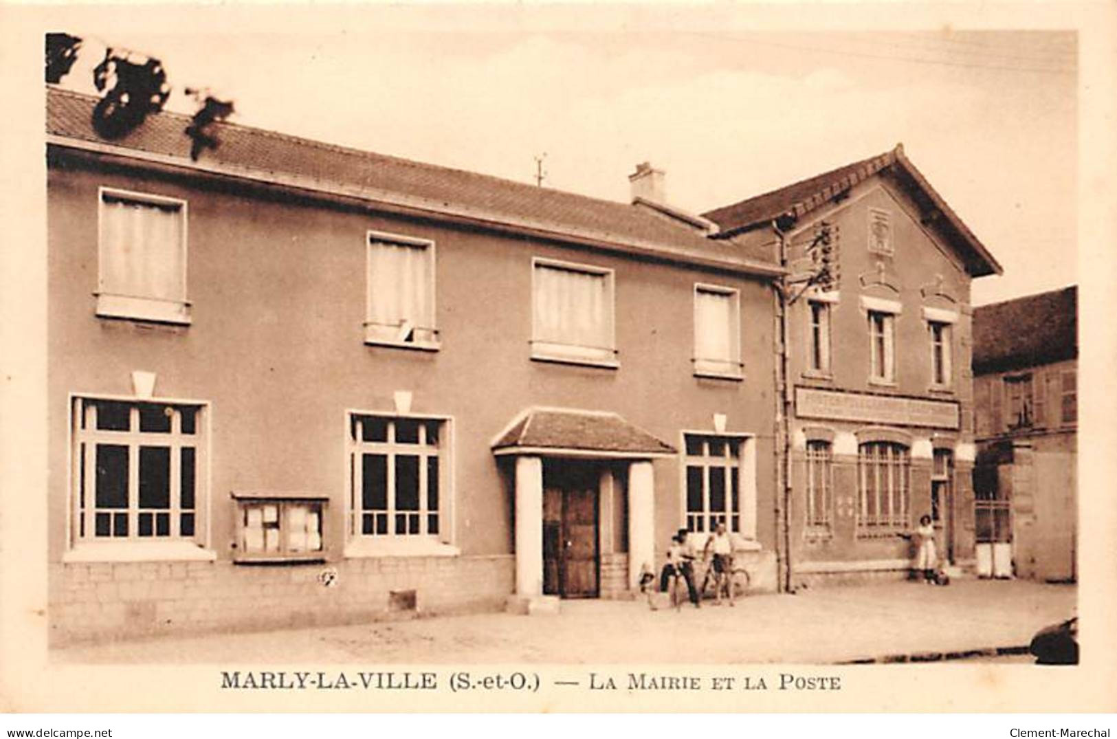 MARLY LA VILLE - La Mairie Et La Poste - Très Bon état - Marly La Ville
