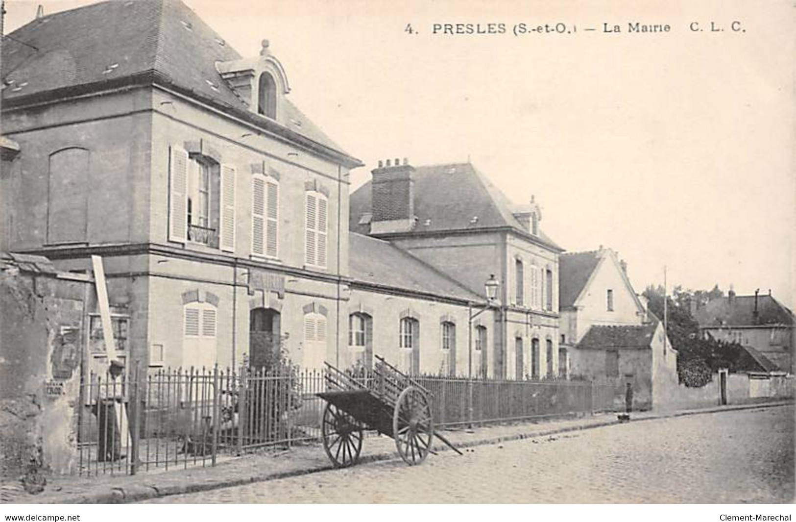 PRESLES - La Mairie - Très Bon état - Presles