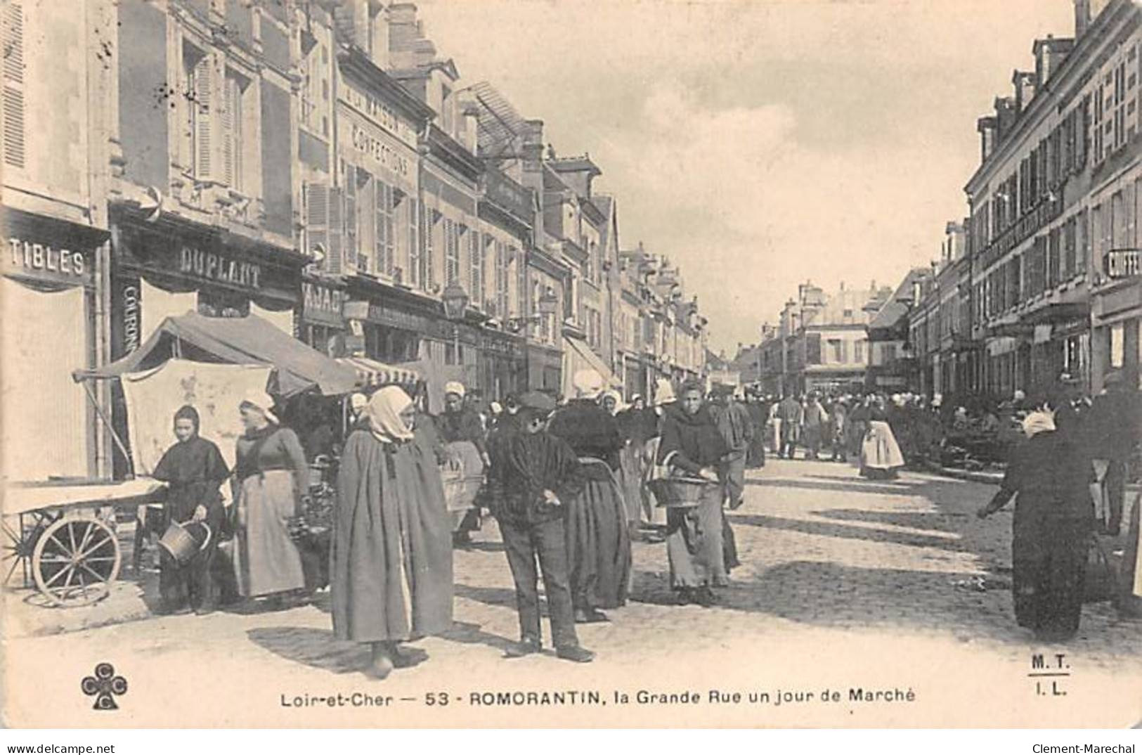 ROMORANTIN - La Grande Rue Un Jour De Marché - Très Bon état - Romorantin