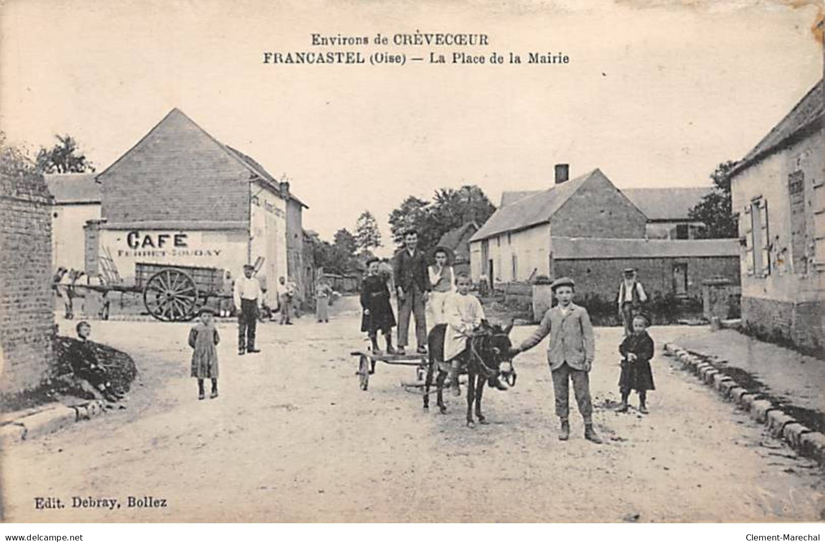 FRANCASTEL - La Place De La Mairie - Très Bon état - Autres & Non Classés