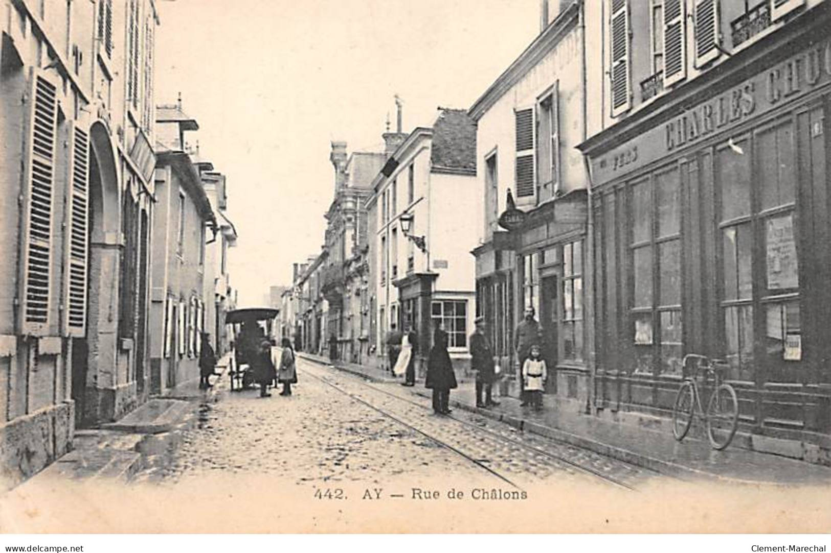 AY - Rue De Châlons - état - Ay En Champagne