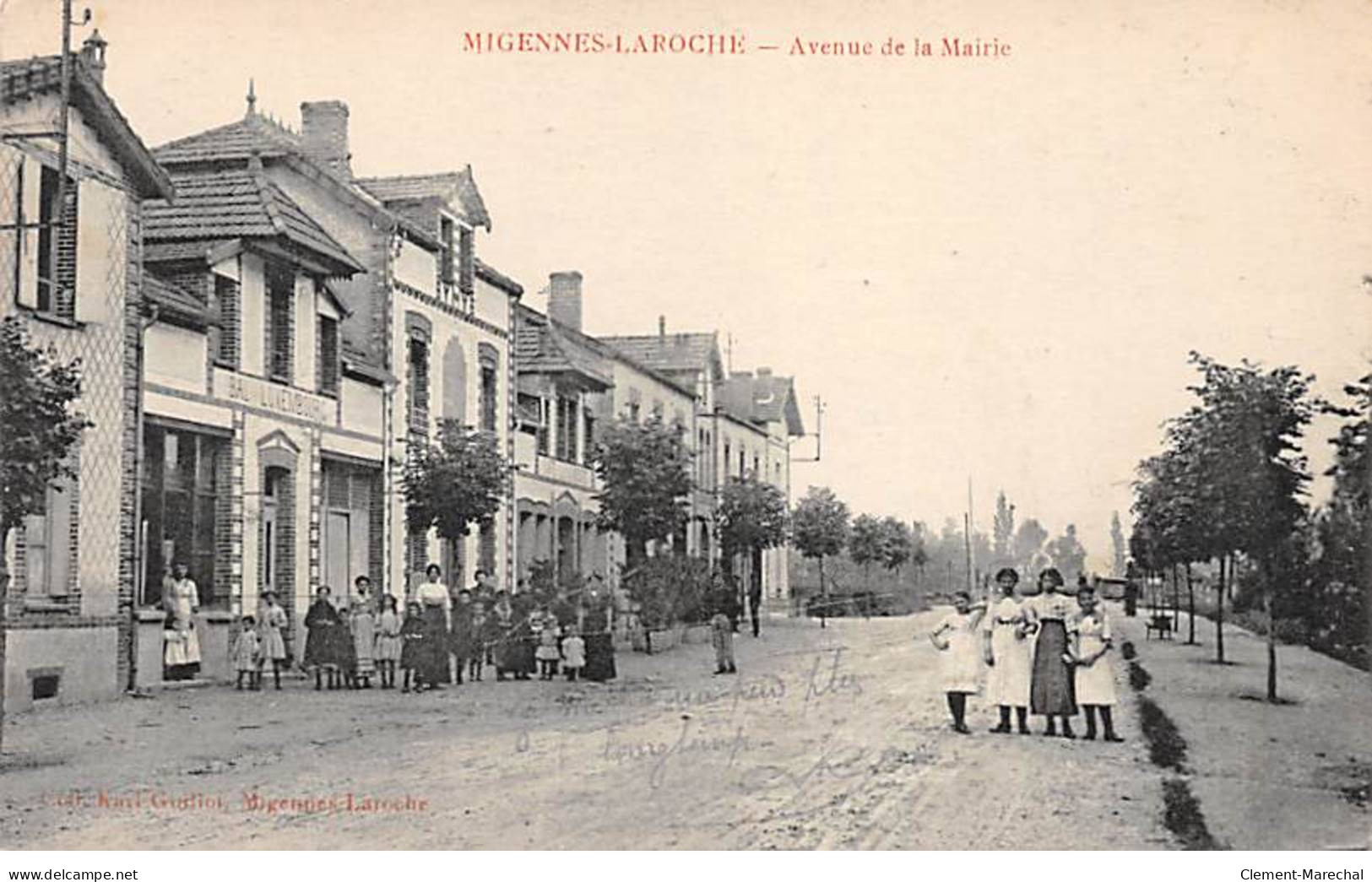 MIGENNES LAROCHE - Avenue De La Mairie - Très Bon état - Migennes