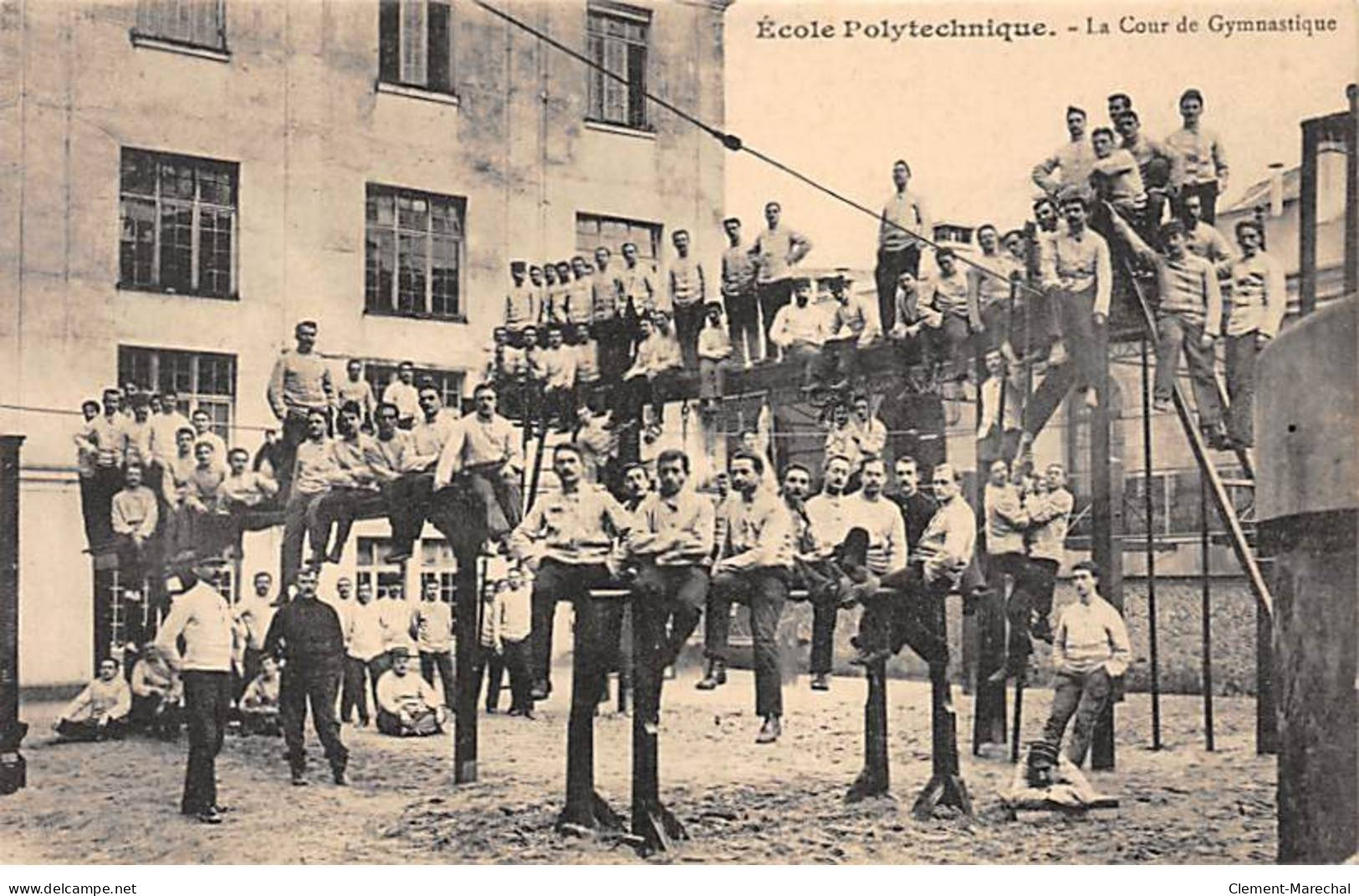 PARIS - Ecole Polytechnique - La Cour De Gymnastique - Très Bon état - Enseignement, Ecoles Et Universités