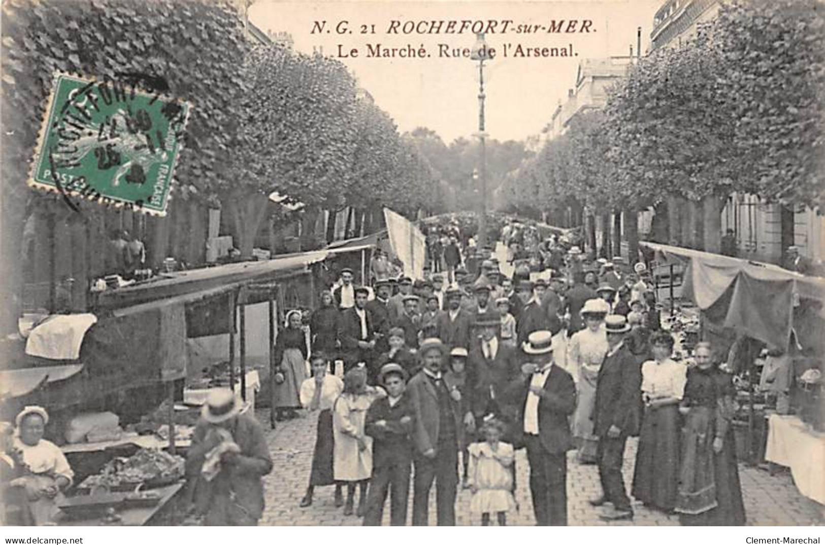 ROCHEFORT SUR MER - Le Marché - Rue De L'Arsenal - Très Bon état - Rochefort