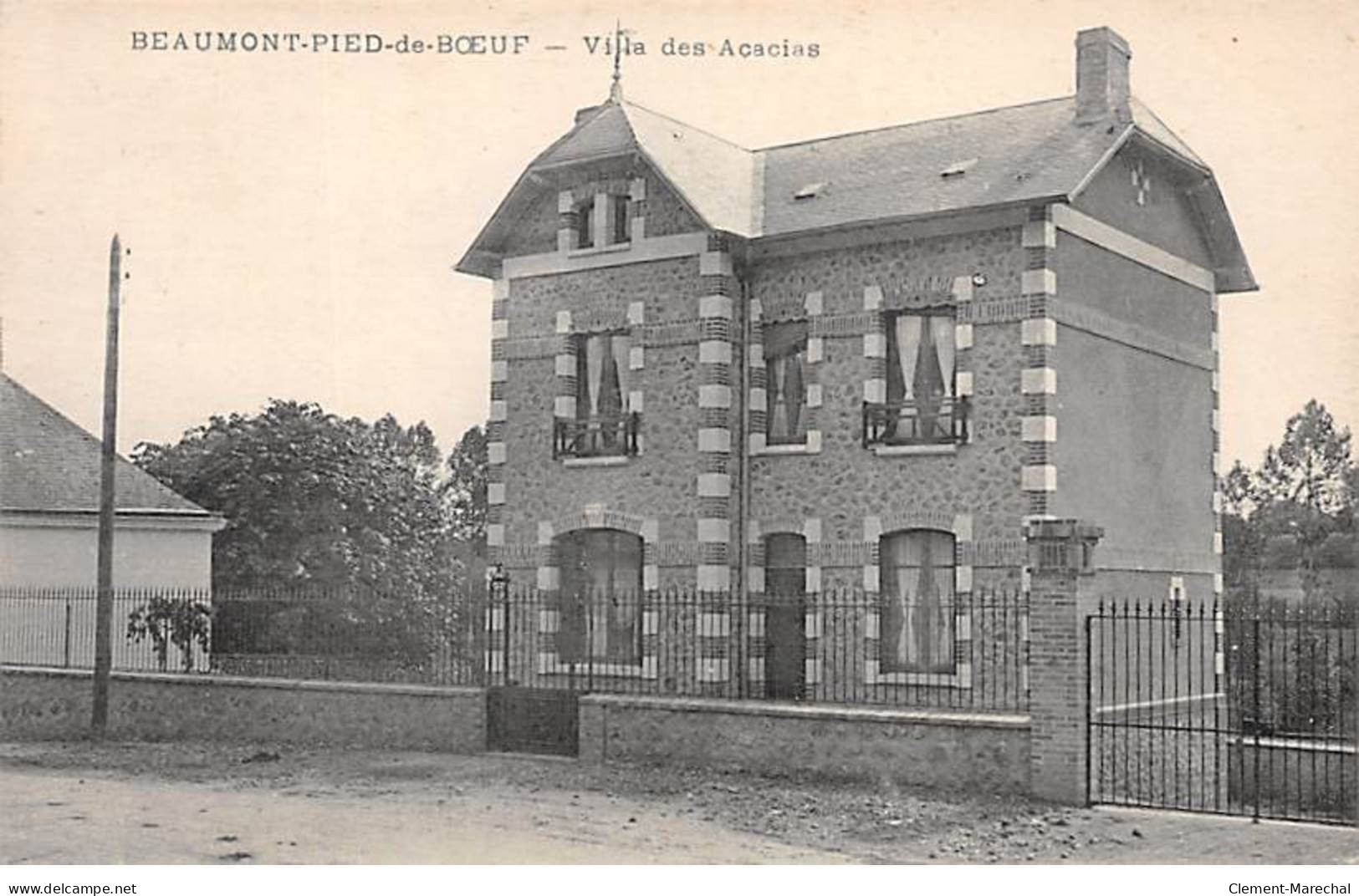 BEAUMONT PIED DE BOEUF - Villa Des Acacias - Très Bon état - Sonstige & Ohne Zuordnung