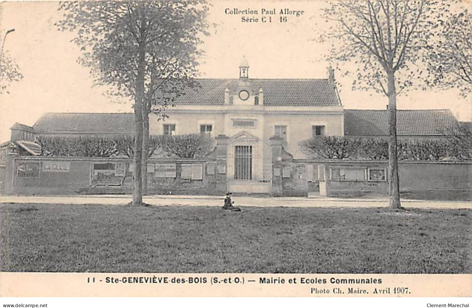 SAINTE GENEVIEVE DES BOIS - Mairie Et Ecoles Communales - Très Bon état - Sainte Genevieve Des Bois