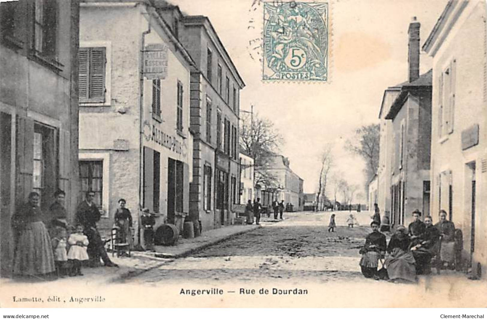 ANGERVILLE - Rue De Dourdan - Très Bon état - Angerville