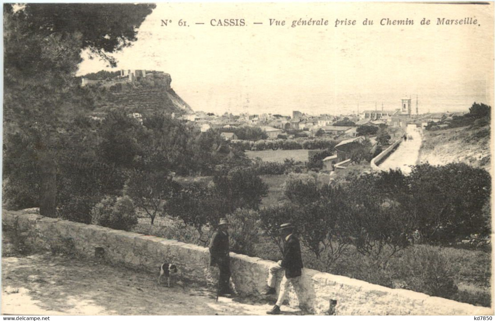 Cassis, Vue Generale Prise Du Chemin De Marseille - Cassis