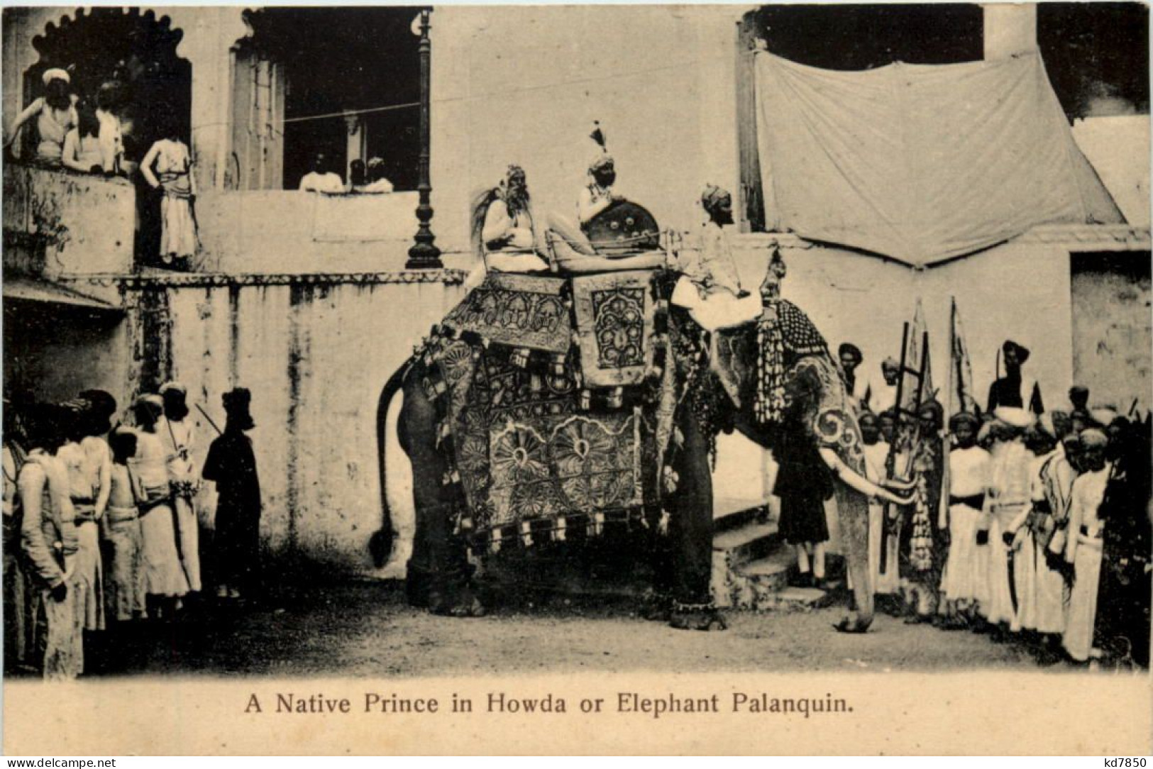 A Native Prince In Howda Ot Elephant Palanquin India - Inde