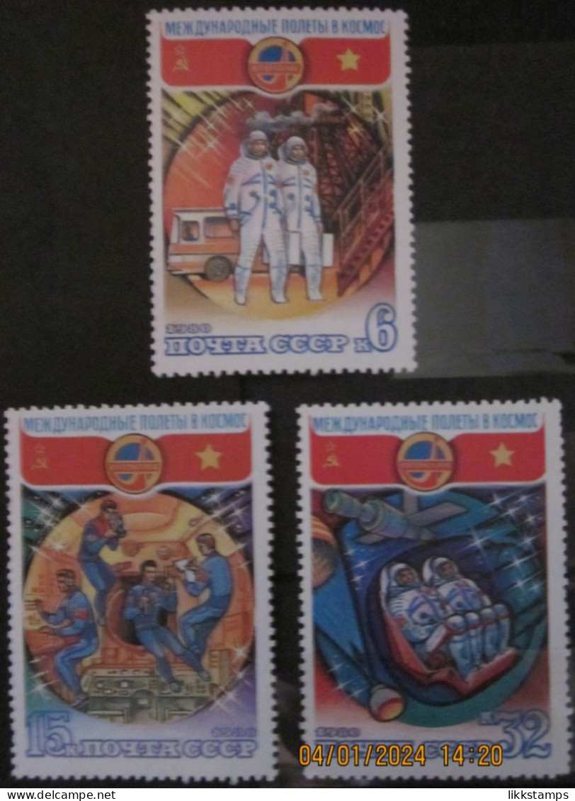 RUSSIA ~ 1980 ~ S.G. NUMBERS 5019 - 5021, ~ SPACE FLIGHT. ~ MNH #03609 - Neufs
