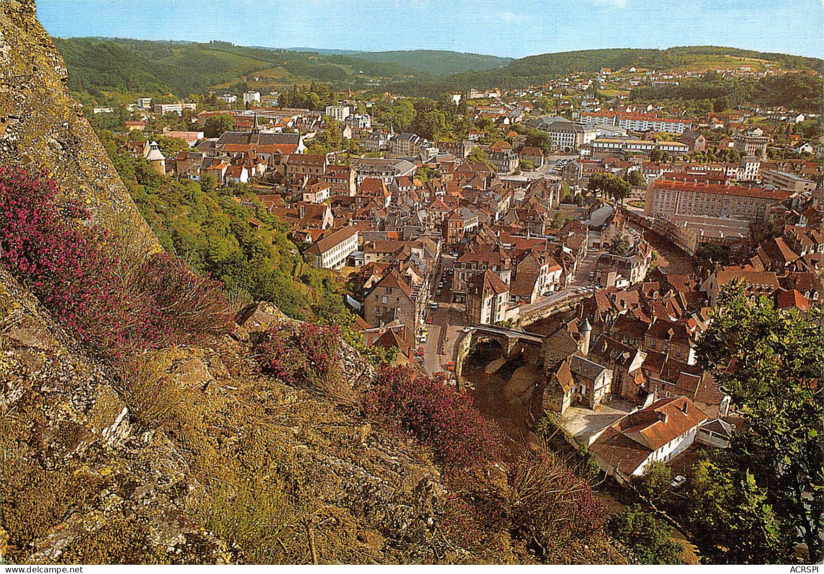 23 AUBUSSON Vue Générale Panoramique Cp Vierge Non Circulé éd BOS (Scan R/V) N° 42 \MS9015 - Aubusson