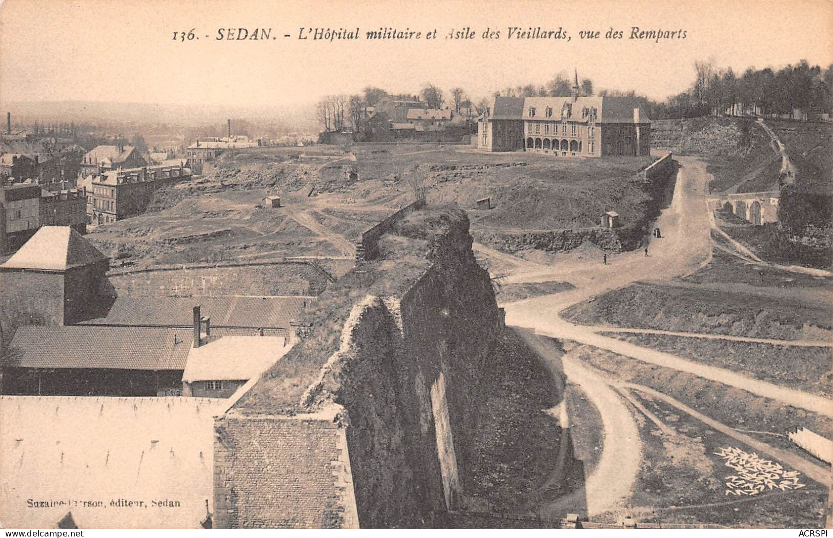 08 SEDAN Hopital Militaire Et Asile De Vieillards Vue Des Remparts (Scan R/V) N° 23 \MS9014 - Sedan