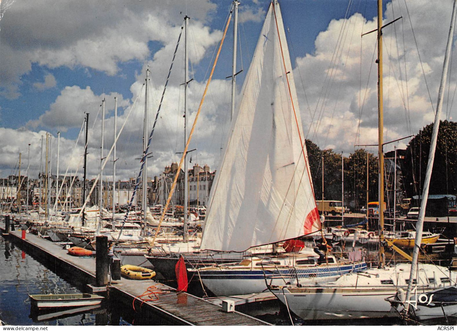 56 VANNES Le Bassin à Flot (Scan R/V) N° 15 \MS9023 - Vannes