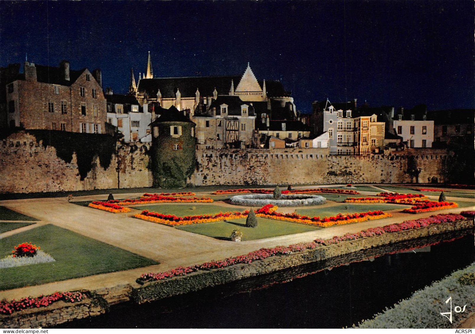 56 VANNES Tour Remparts Et Jardins La Nuit (Scan R/V) N° 13 \MS9022 - Vannes