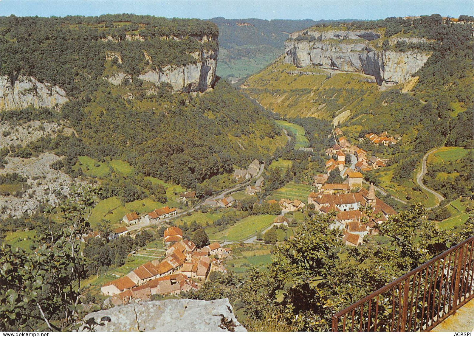 39 BAUME-LES-MESSIEURS Vue Aérienne (Scan R/V) N° 2 \MS9020 - Baume-les-Messieurs