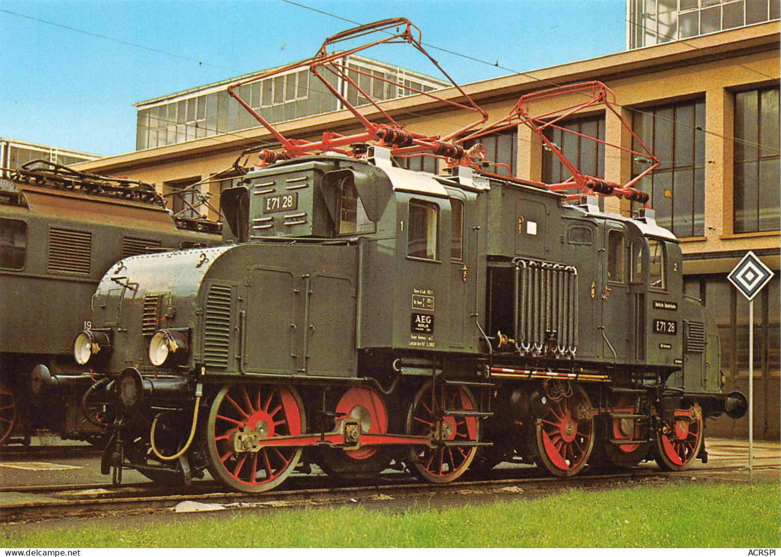 GUTERZUG Lokomotive Radebeul Berlin HEILBRONN (Scan R/V) N° 8 \MS9072 - Gares - Avec Trains