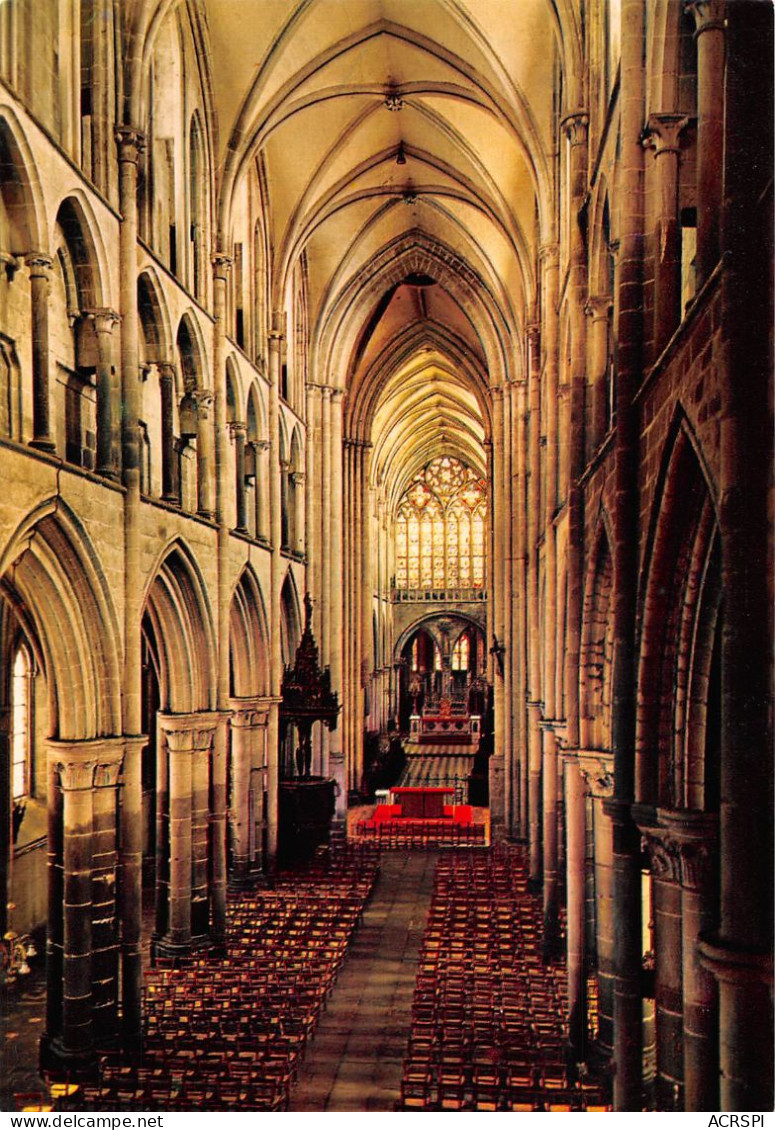 35 DOL De BRETAGNE Intérieur De L'église (Scan R/V) N° 38 \MS9089 - Dol De Bretagne