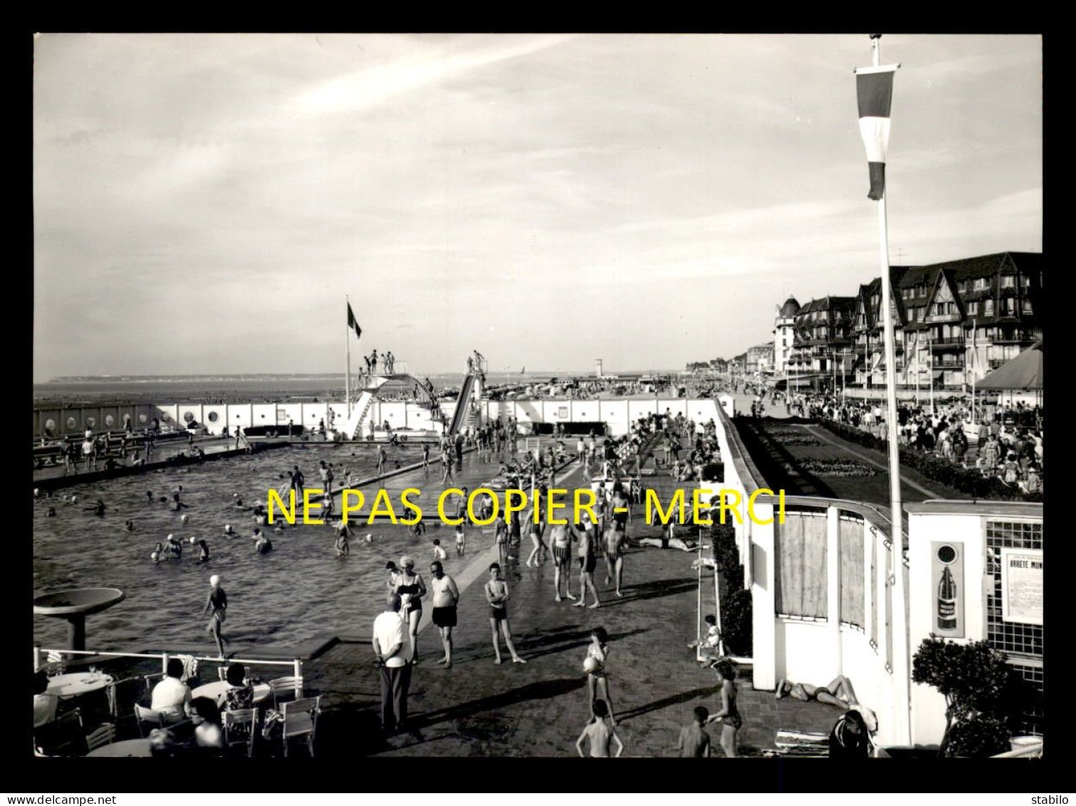 14 - TROUVILLE - LA PISCINE -TIRAGE PHOTO ORIGINAL, BON A TIRER DE LA CP SEMI-MODERNE FORMAT 10x15 - Trouville