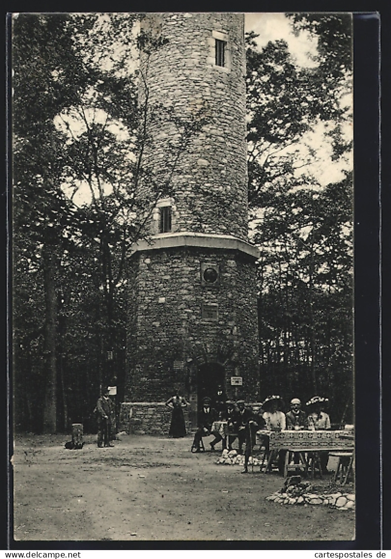 AK Langenselbold, Ausflügler Am Buchberg-Turm  - Langenselbold