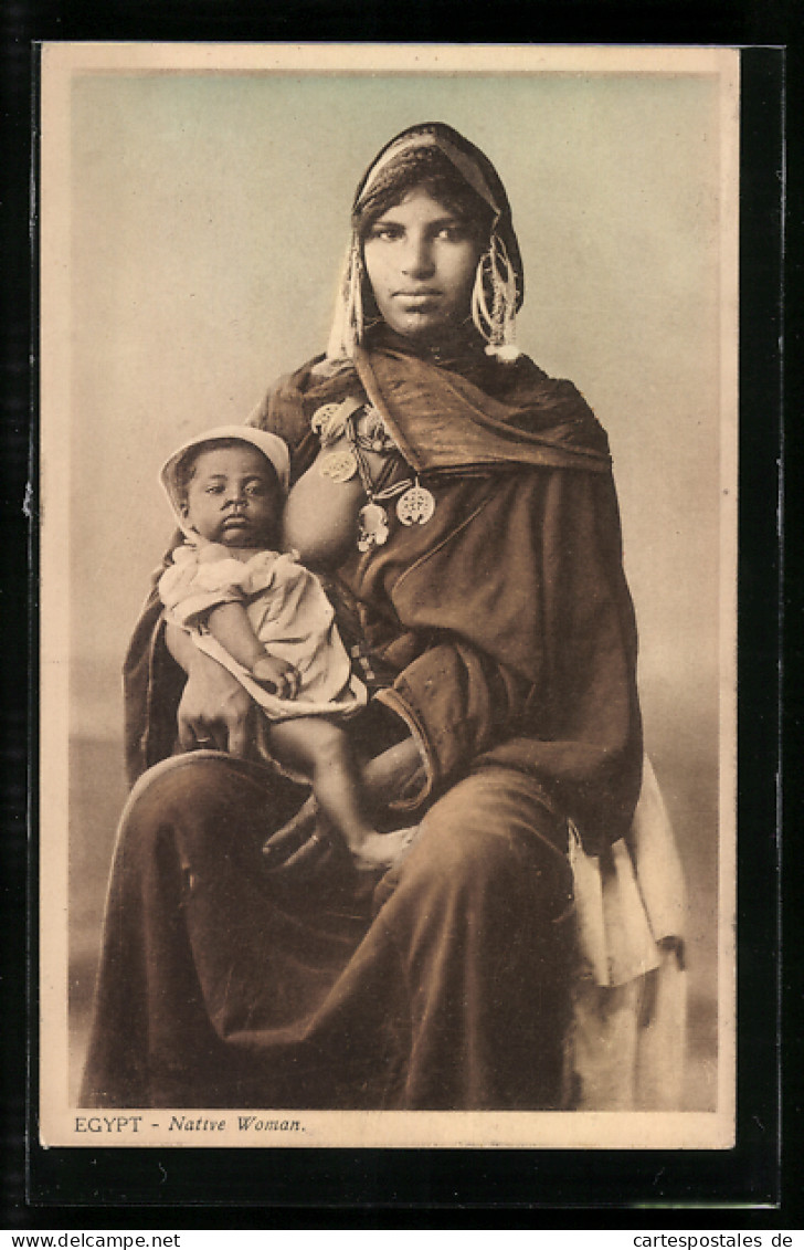 AK Egypt, Native Woman With Her Child, In Traditional Clothing  - Non Classificati