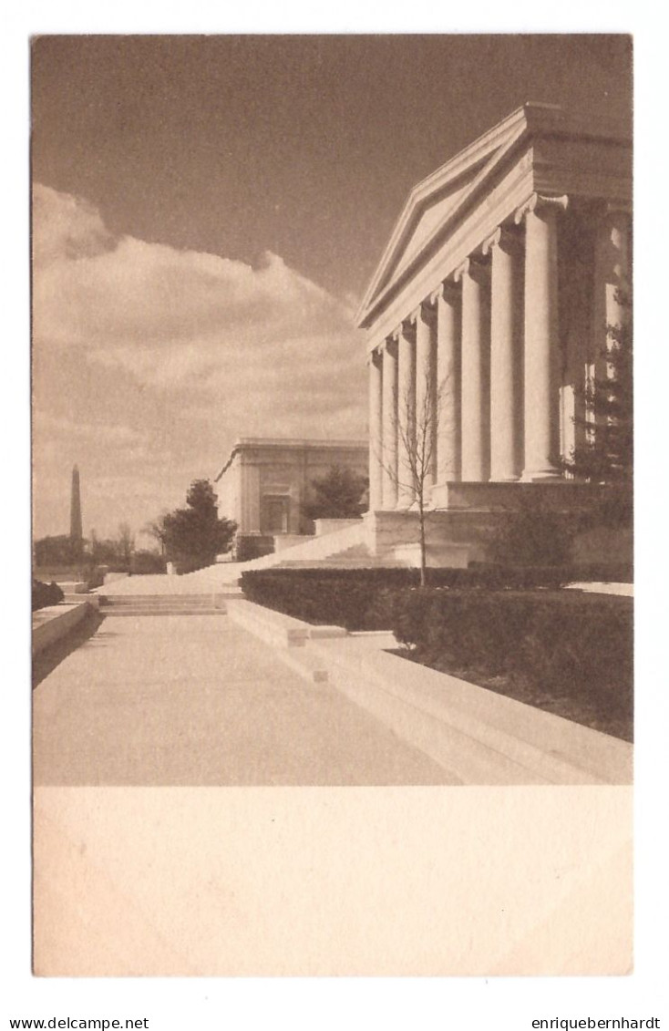 UNITED STATES // WASHINGTON D. C. // NATIONAL GALLERY OF ART // VIEW OF MALL ENTRANCE LOOKING WEST - Musées