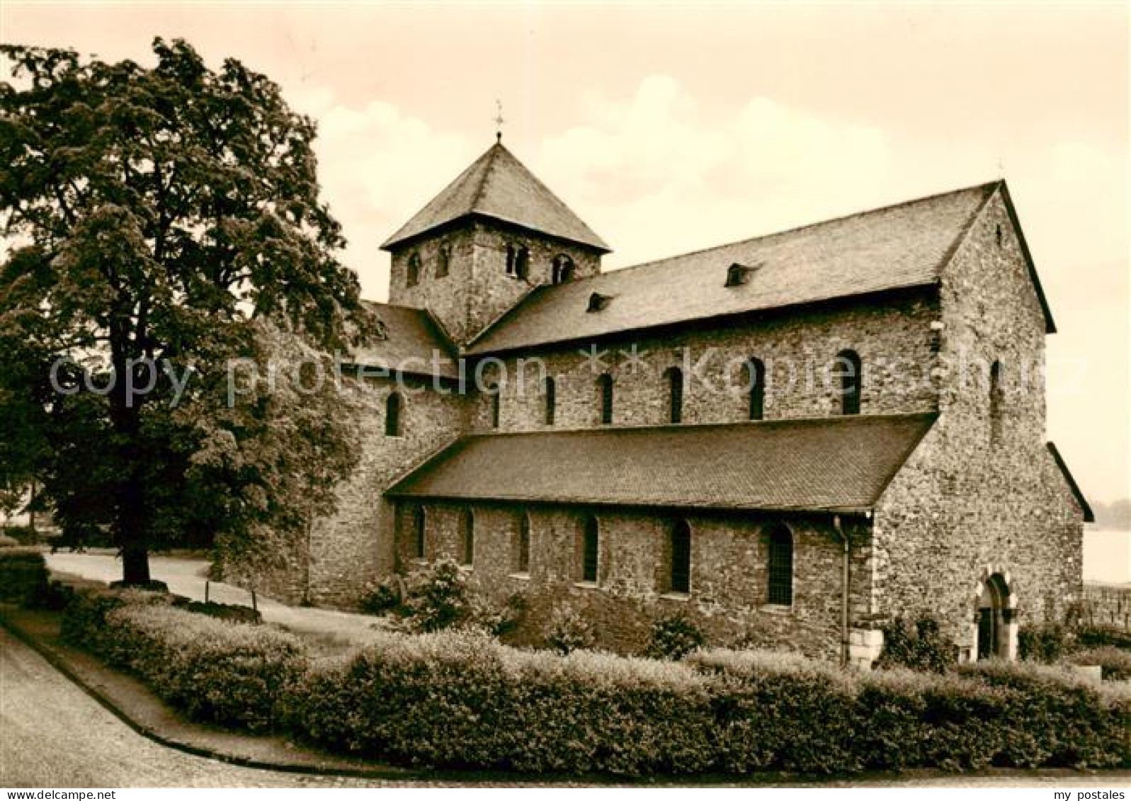 73863953 Mittelheim Rheingau St Aegidius Aelteste Kirche Deutschlands Mittelheim - Oestrich-Winkel