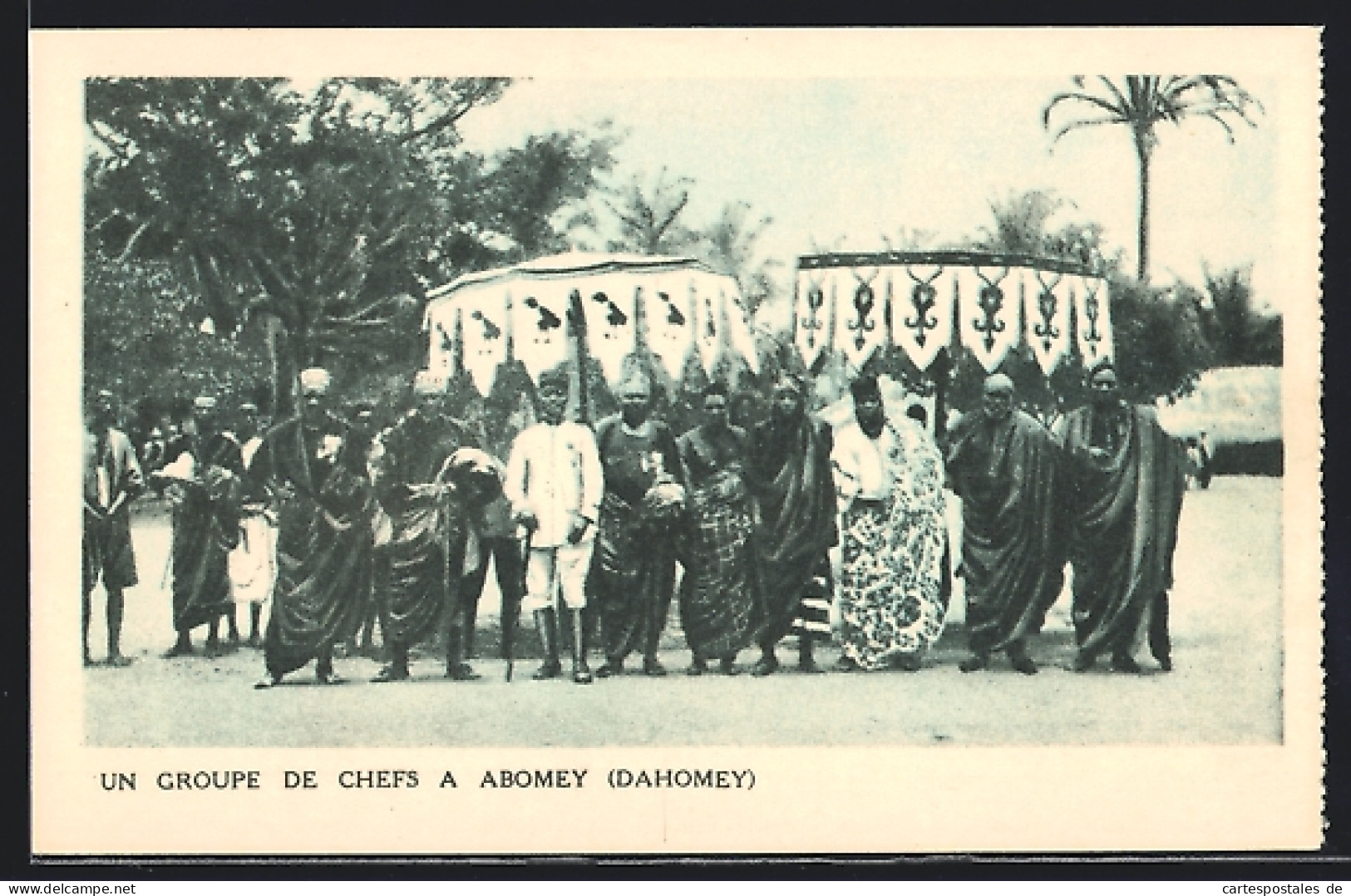 CPA Dahomey, Un Groupe De Chefs A Abomey, Menschen En Costume Typique  - Non Classés