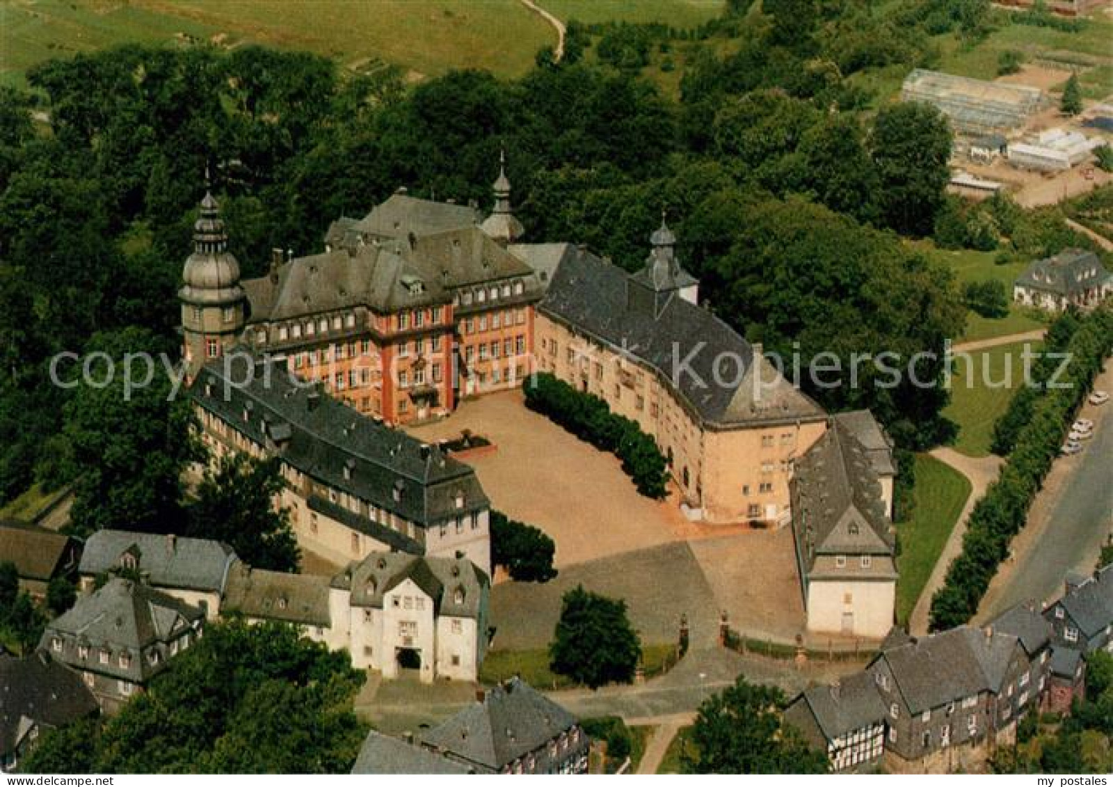 73249133 Bad Berleburg Schloss Wittgensteiner Berg- Und Waldrand Fliegeraufnahme - Bad Berleburg