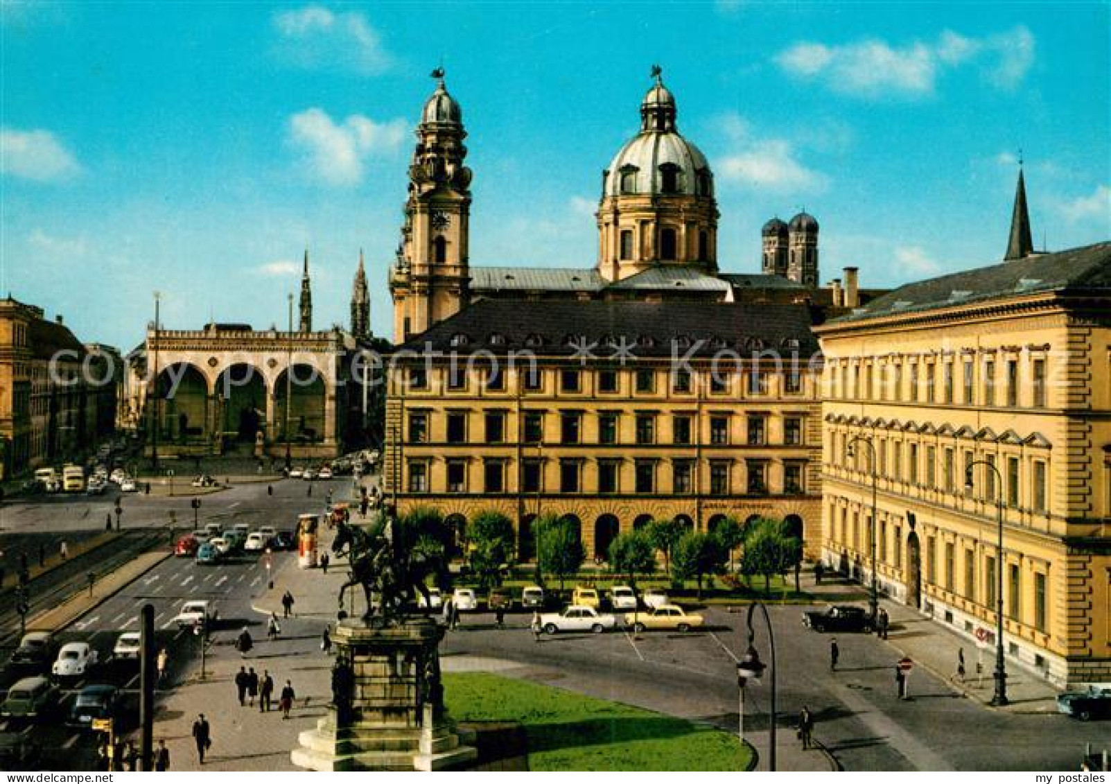 73248123 Muenchen Odeonsplatz Theatinerkirche Feldherrnhalle Denkmal Reiterstand - Muenchen