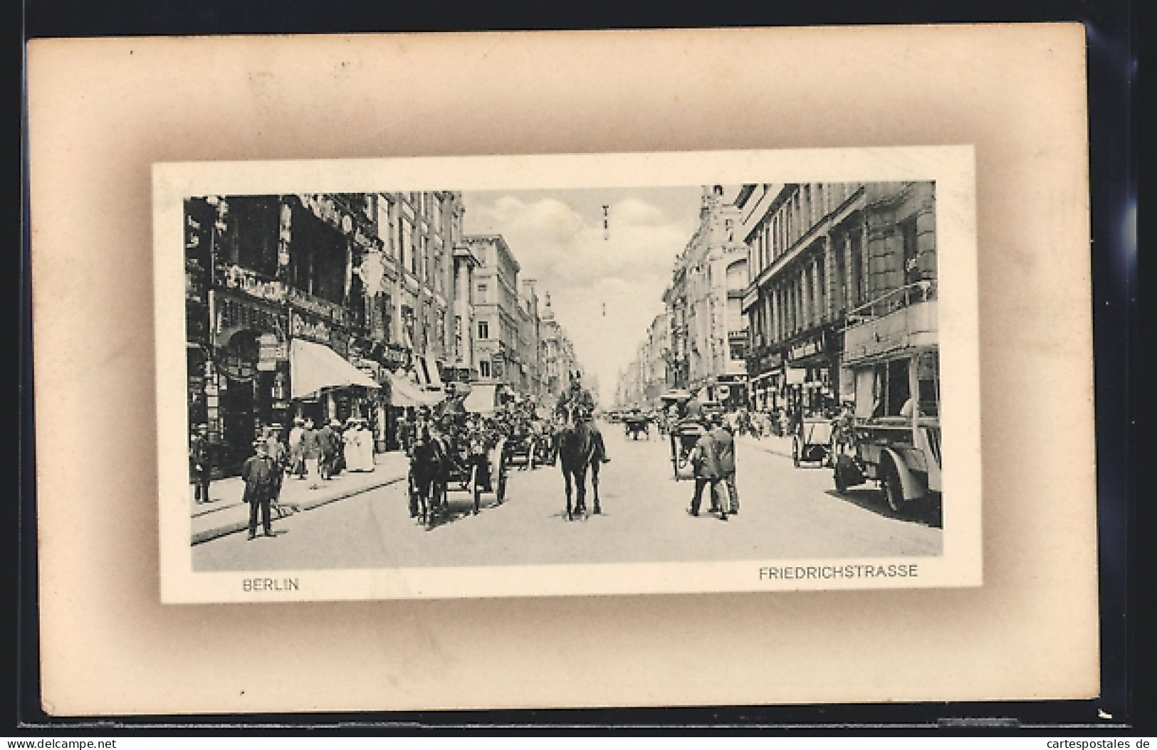 AK Berlin, Verkehr Auf Der Friedrichstrasse  - Mitte