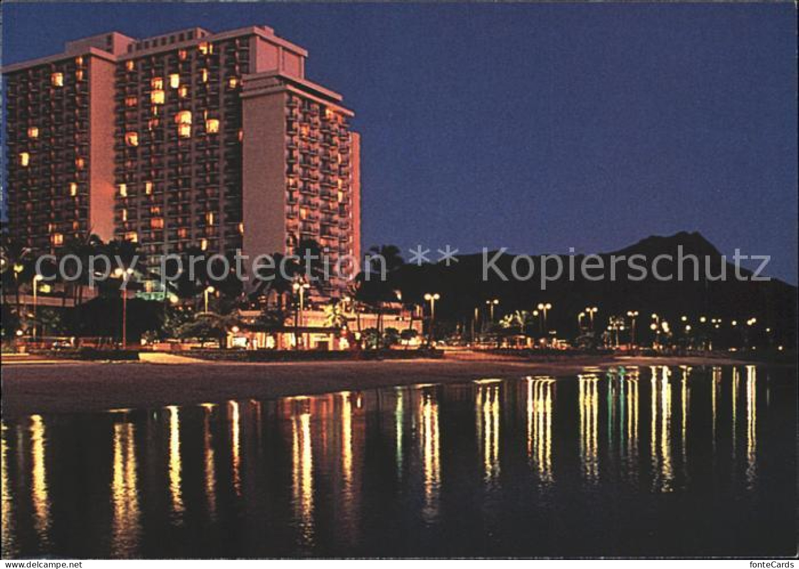 71899288 Honolulu Waikiki Beach Hotel At Night - Andere & Zonder Classificatie