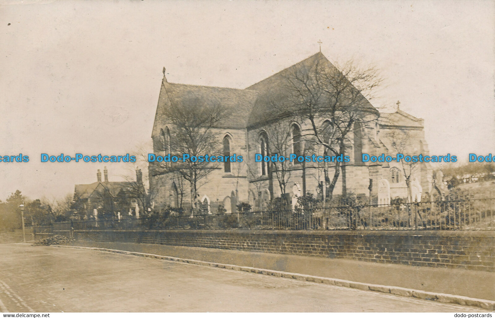 R037422 Old Postcard. Church - Welt
