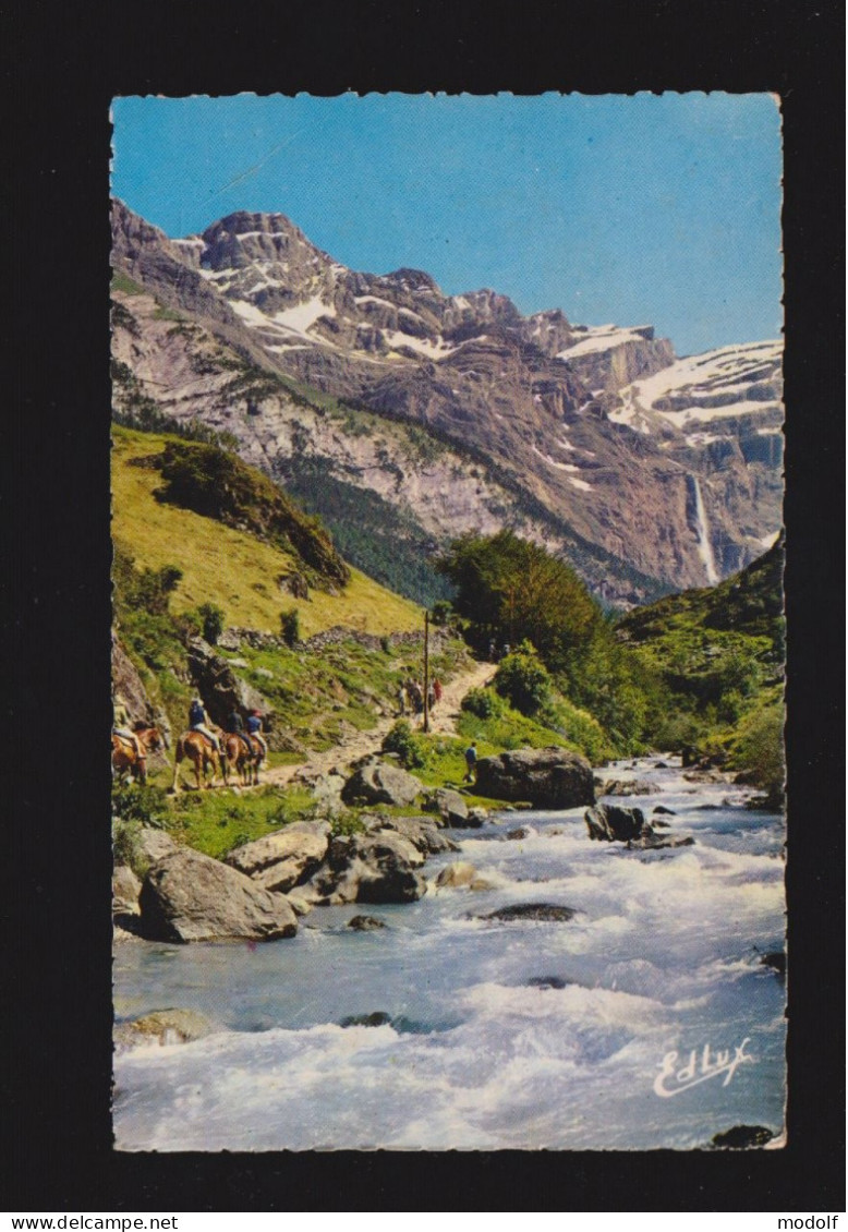 CPSM Dentelée - 65 - Gavarnie - Le Gave Et Le Cirque - Circulée En 1967 - Gavarnie