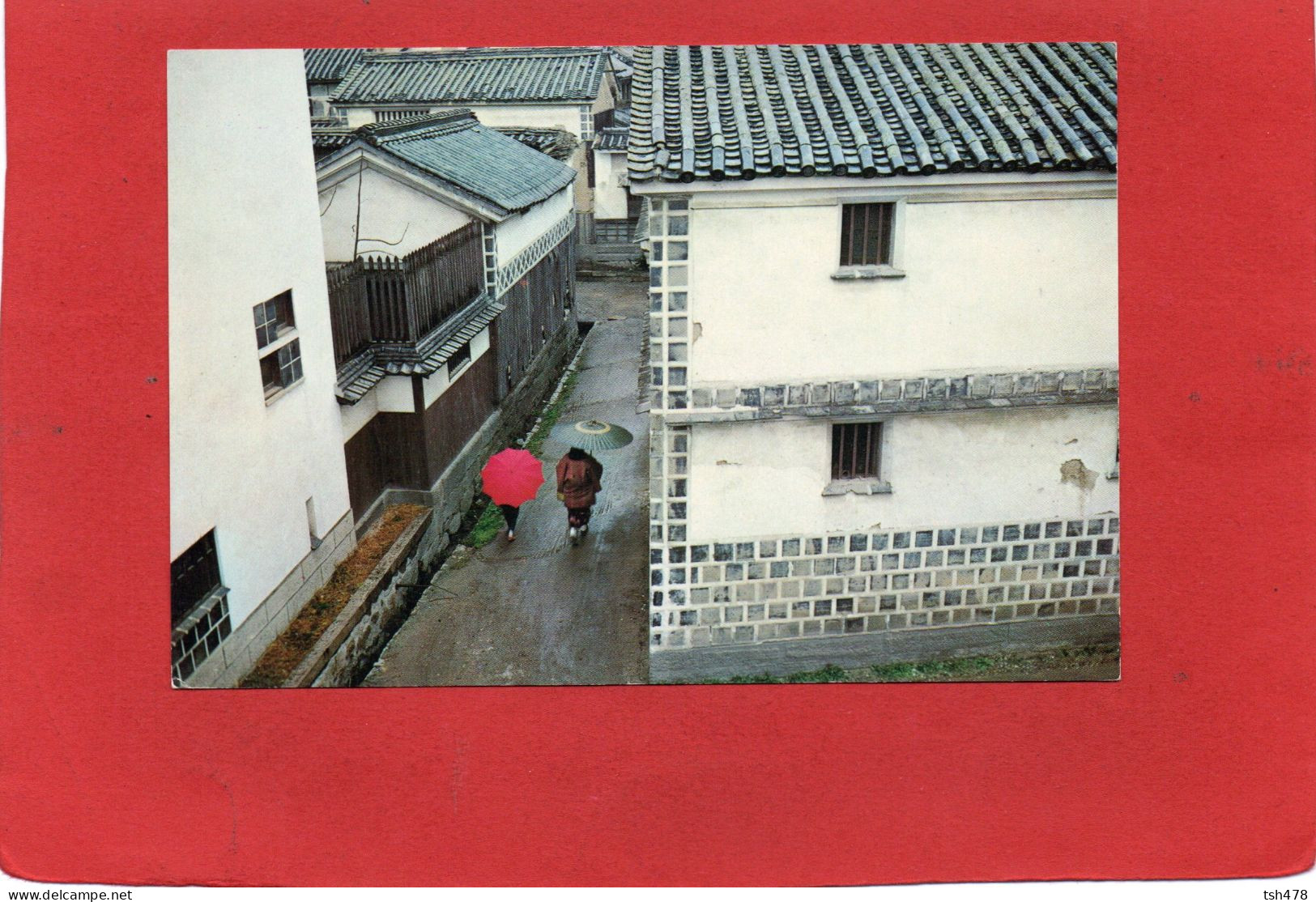 JAPON ----A ROW OF OLD HOUSSES IN THE RAIN SCHOWER KURASHIKI-- -voir 2 Scans - Autres & Non Classés
