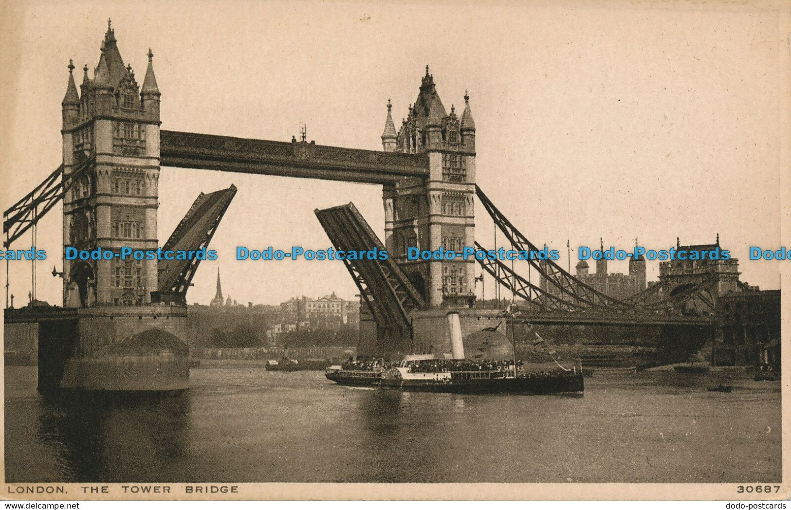 R039034 London. Tower Bridge. Photochrom Co 30687 - Autres & Non Classés