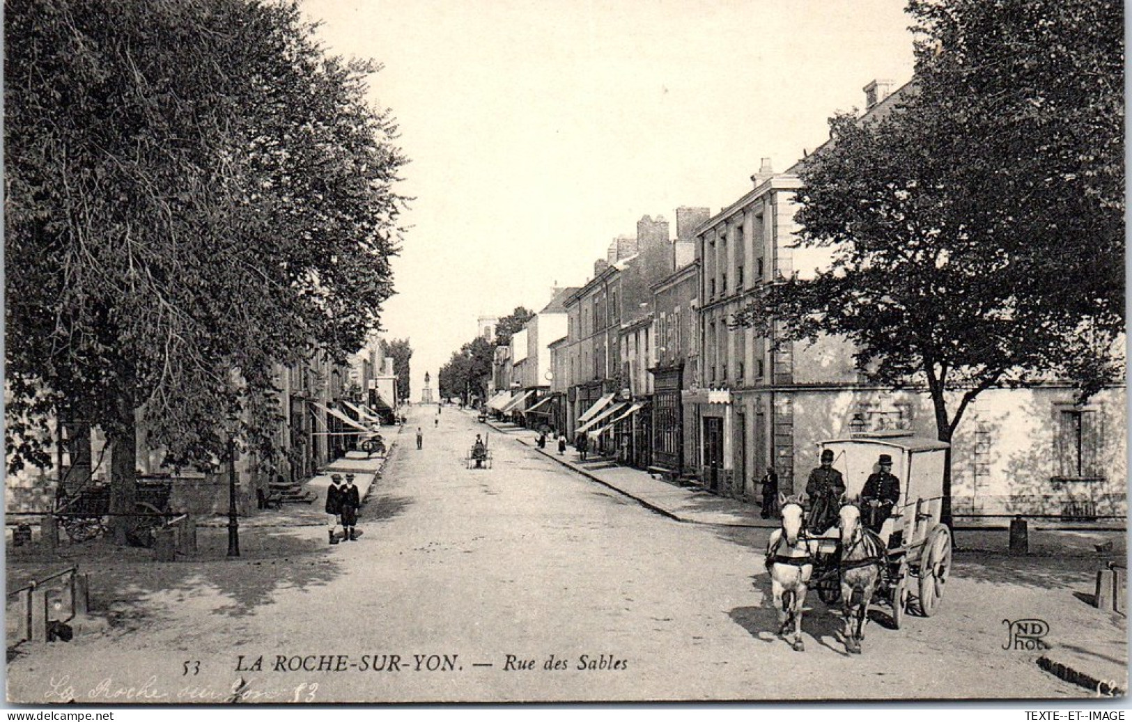 85 LA ROCHE SUR YON - La Rue Des Sables.  - La Roche Sur Yon