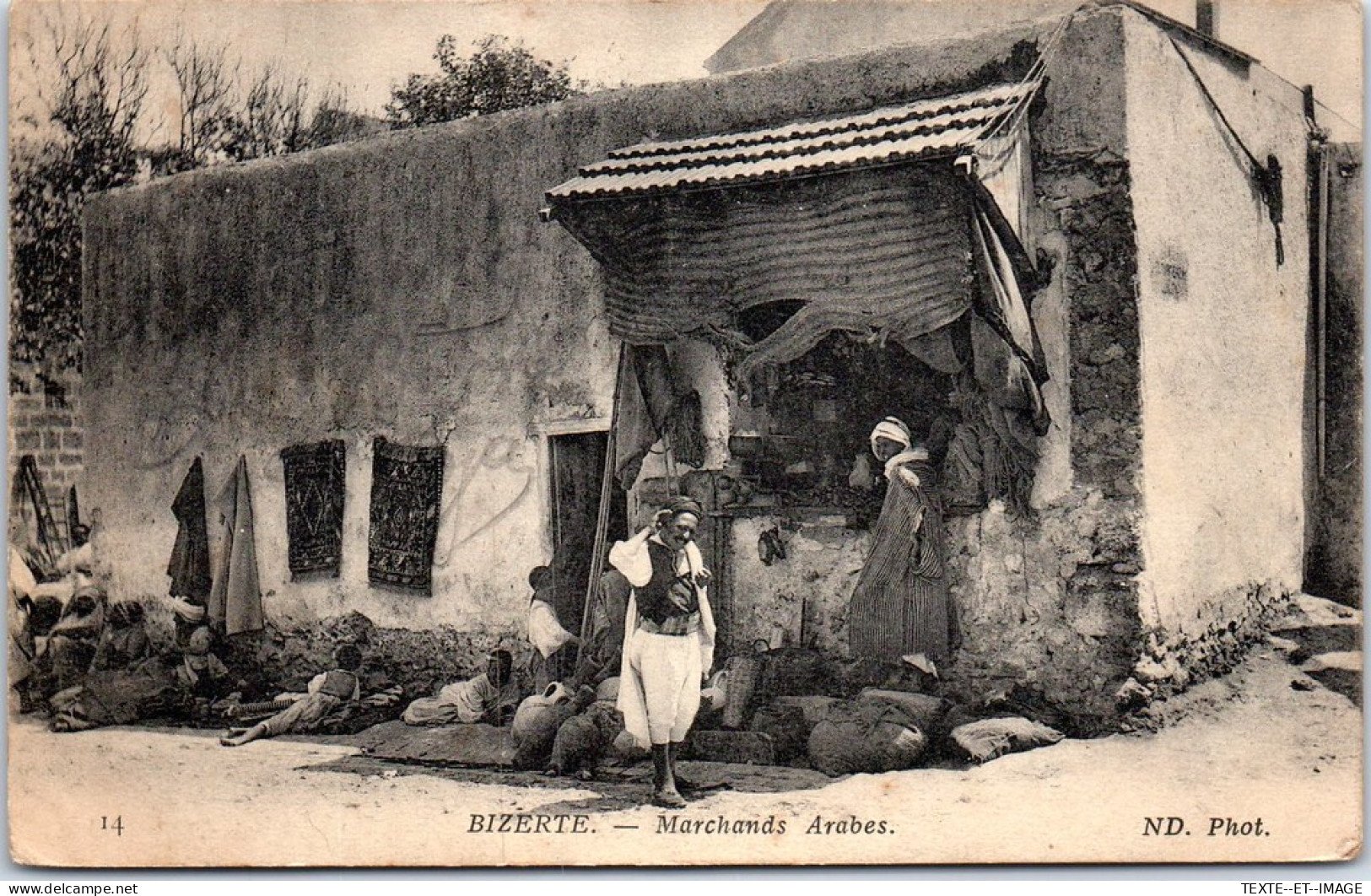 TUNISIE - BIZERTE - Marchands Arabes.  - Tunesien