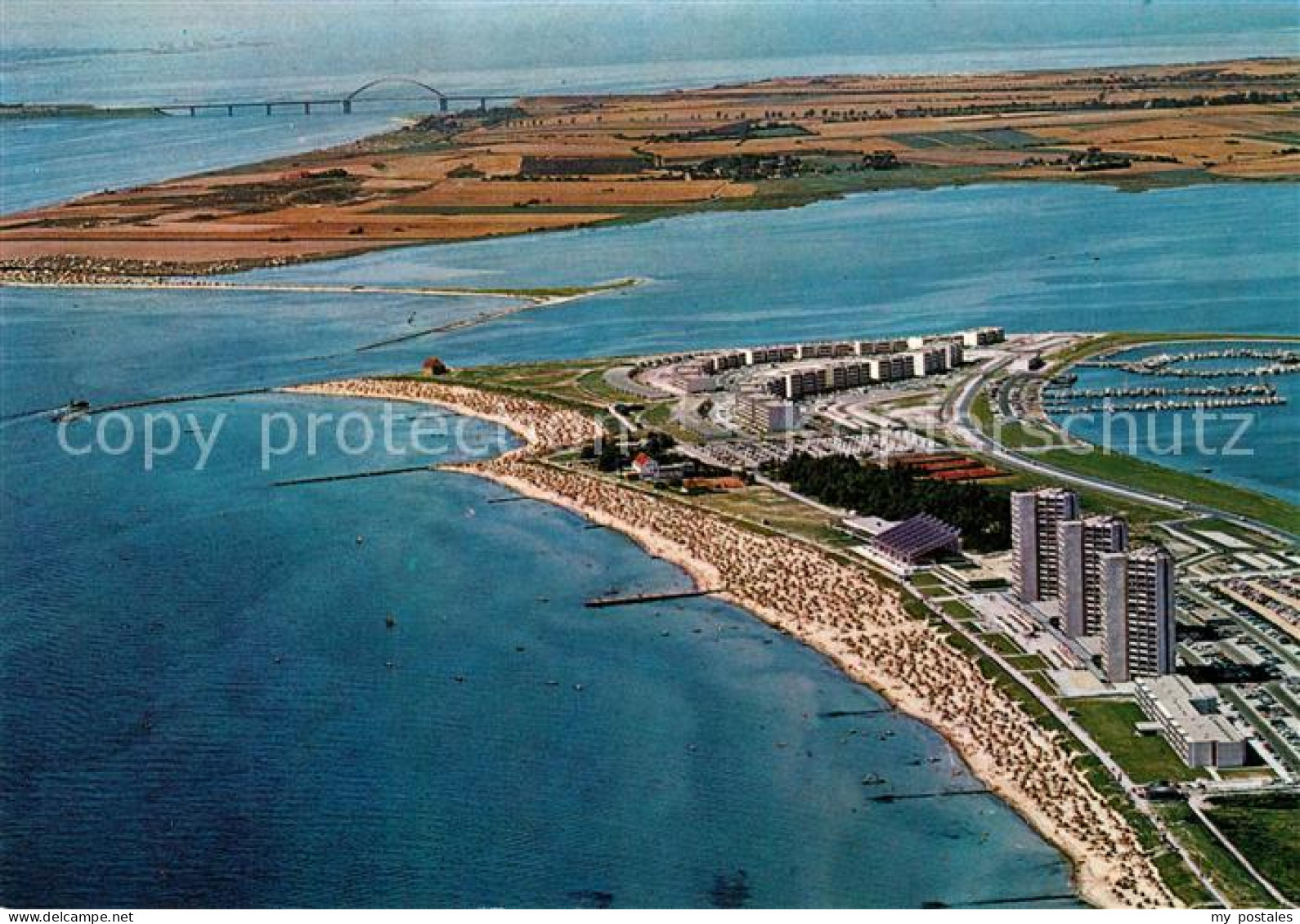 73243961 Burg Fehmarn Fliegeraufnahme Mit Strand Und Bruecke Burg Fehmarn - Fehmarn