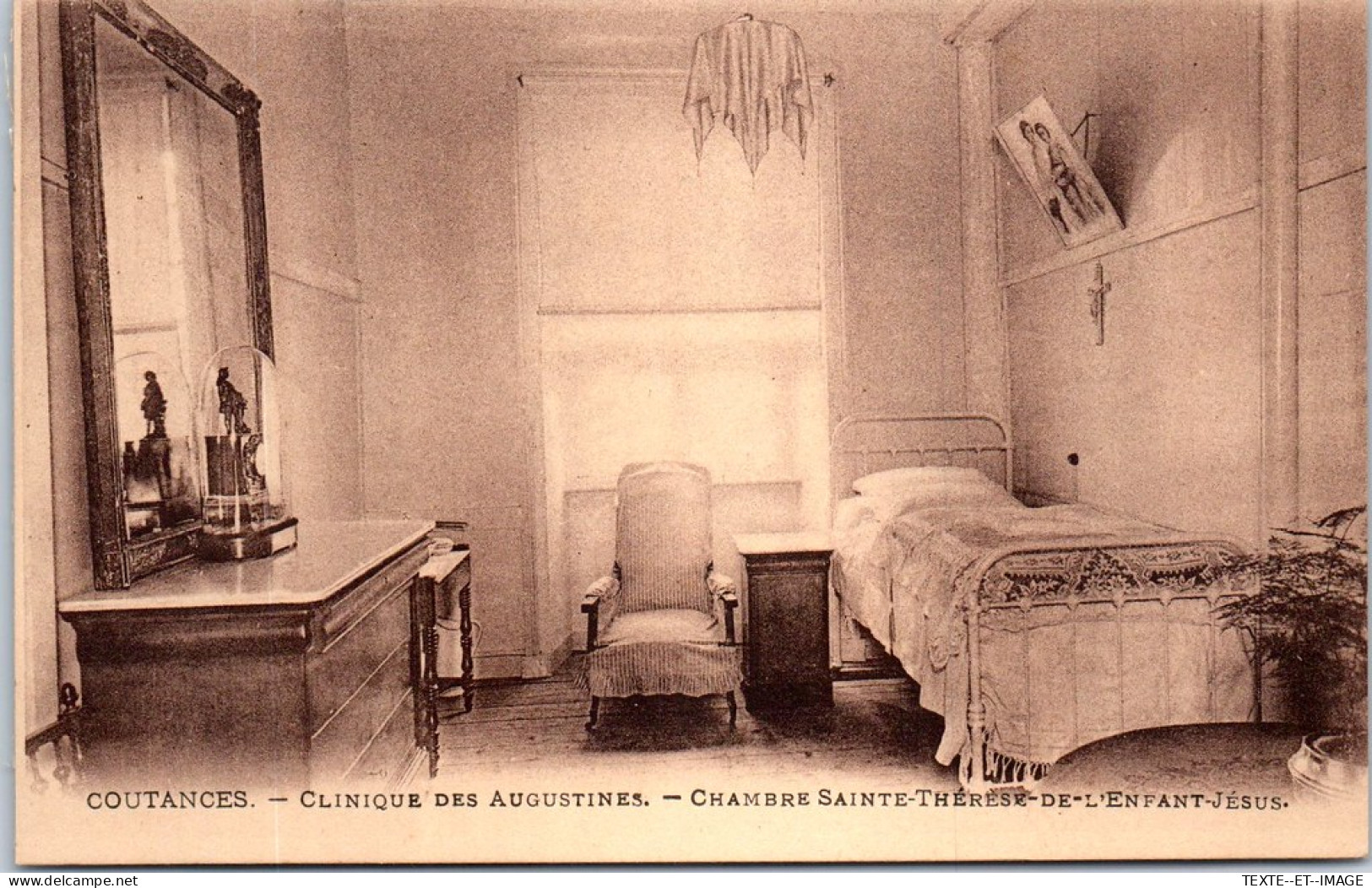 50 COUTANCES  Clinique Des Augustines, Chambre Sainte Thérèse  - Coutances