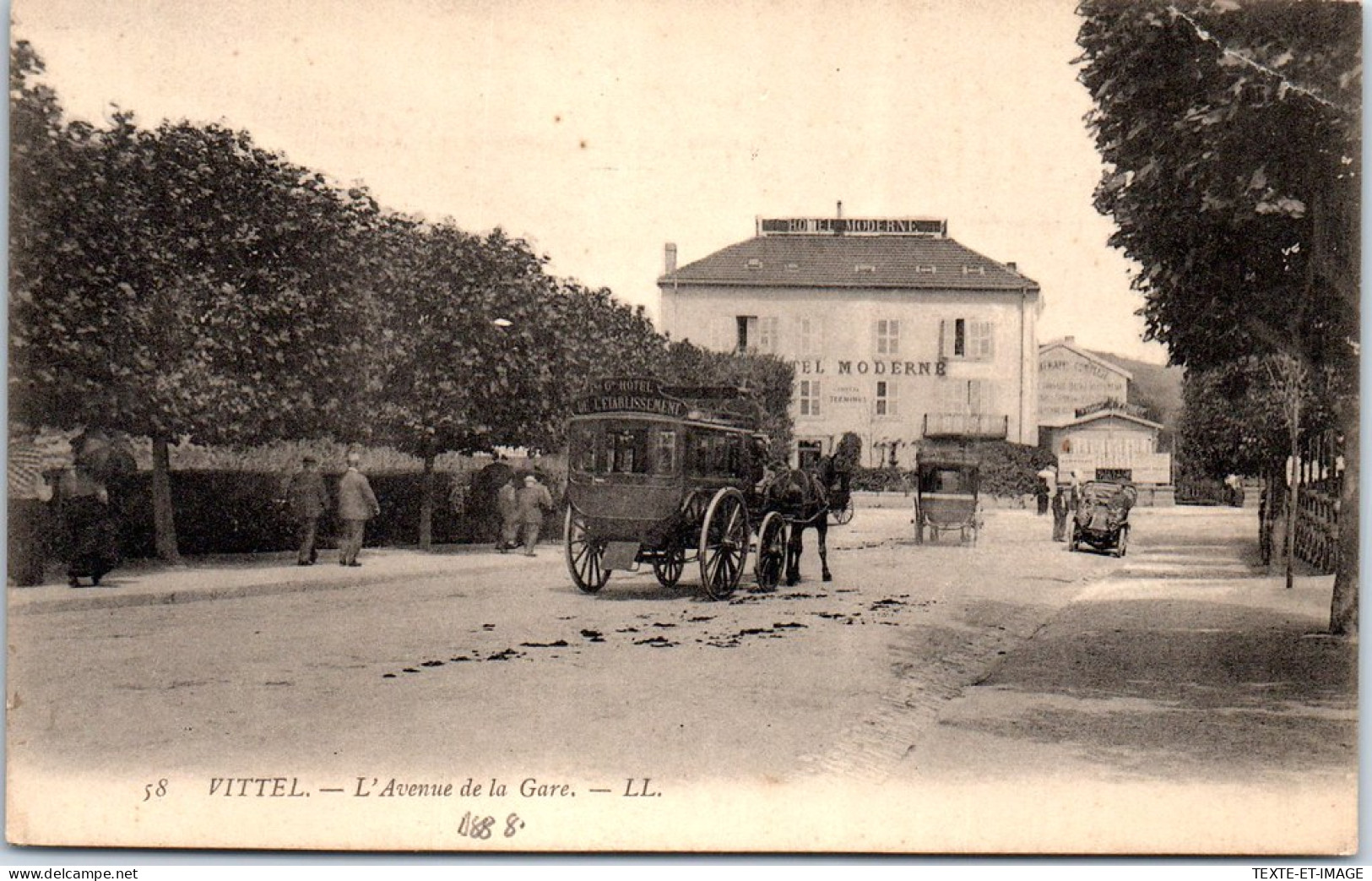 88 VITTEL - L'avenue De La Gare  - Vittel